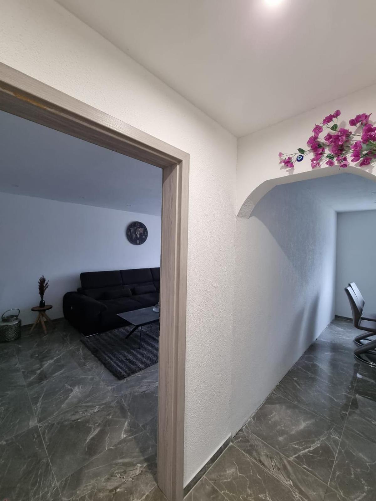 Apartment Sasu Friedrichshafen Bagian luar foto