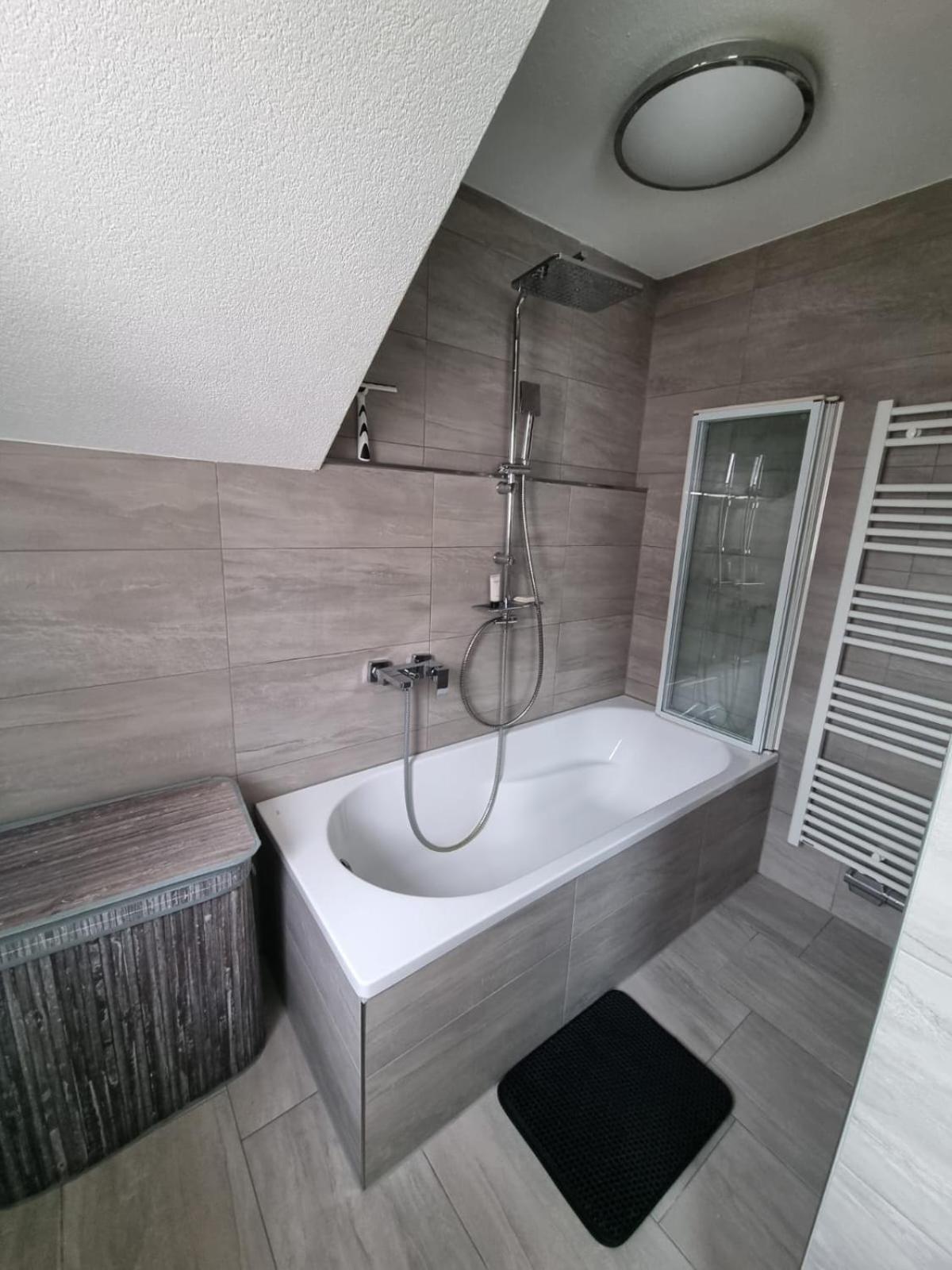 Apartment Sasu Friedrichshafen Bagian luar foto