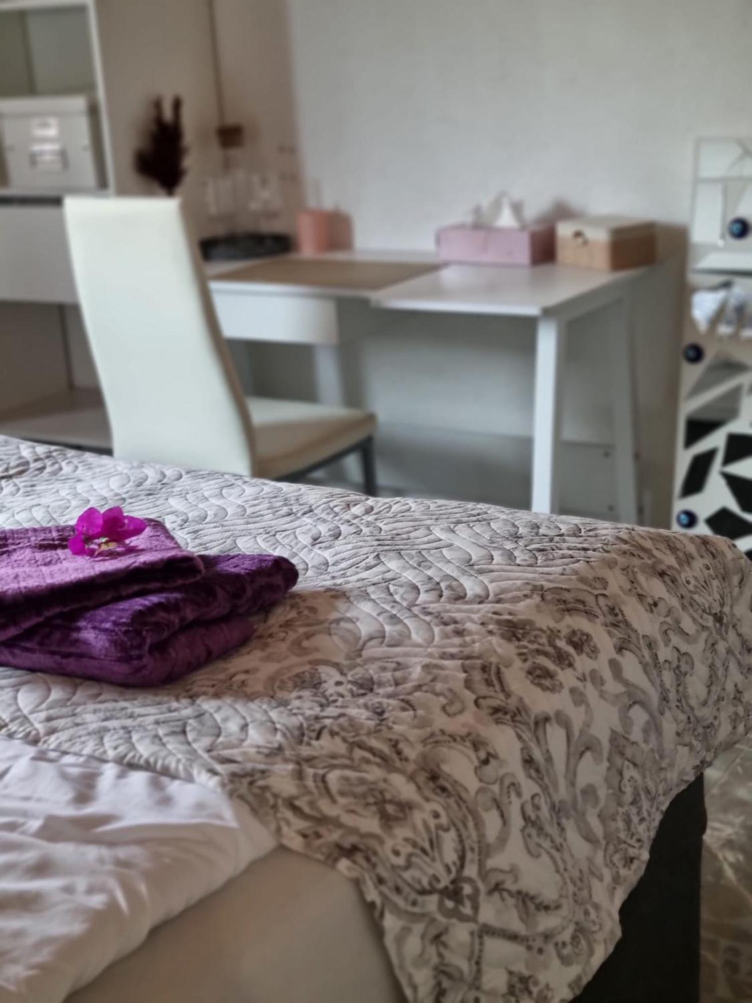 Apartment Sasu Friedrichshafen Bagian luar foto